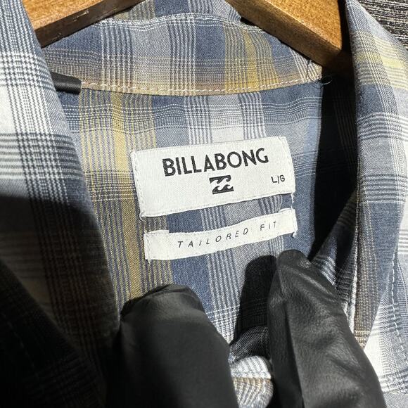 Billabong Button Up Shirt Men's L Blue Plaid Short Sleeve Tailored Fit #M502KAMM - Picture 3 of 15